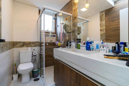 Casa de condomínio à venda com 242m², 3 quartos e 2 vagas Casa de condomínio à venda com 242m², 3 quartos e 2 vagasBanheiro da Suíte 1