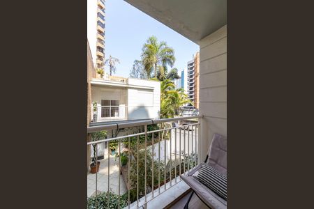 Casa de condomínio à venda com 242m², 3 quartos e 2 vagas Casa de condomínio à venda com 242m², 3 quartos e 2 vagasVaranda da Suíte 1