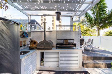 Casa de condomínio à venda com 242m², 3 quartos e 2 vagas Casa de condomínio à venda com 242m², 3 quartos e 2 vagasCobertura