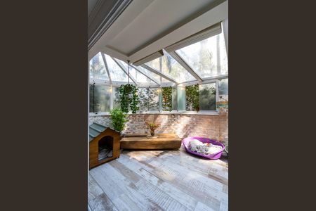 Casa de condomínio à venda com 242m², 3 quartos e 2 vagas Casa de condomínio à venda com 242m², 3 quartos e 2 vagasVaranda da Sala