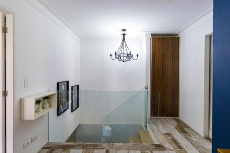 Casa de condomínio à venda com 242m², 3 quartos e 2 vagas Casa de condomínio à venda com 242m², 3 quartos e 2 vagasEscritório