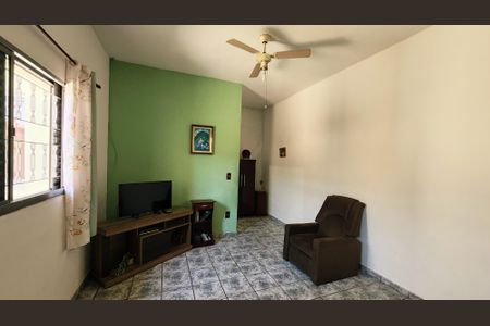 Casa à venda com 145m², 2 quartos e 2 vagas Casa à venda com 145m², 2 quartos e 2 vagasSuíte