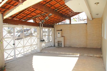 Casa à venda com 109m², 3 quartos e 2 vagasGaragem