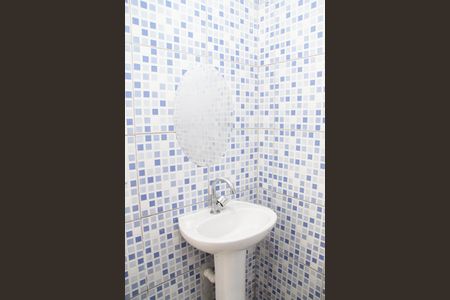 Casa à venda com 109m², 3 quartos e 2 vagasBanheiro Social