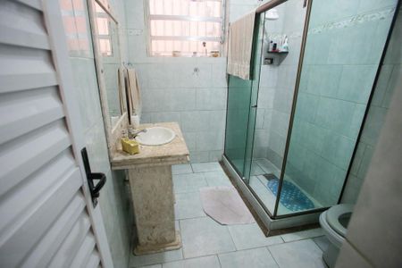 Casa de condomínio para alugar com 300m², 3 quartos e 2 vagasBanheiro Social