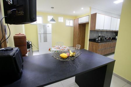 Casa de condomínio para alugar com 300m², 3 quartos e 2 vagasCozinha