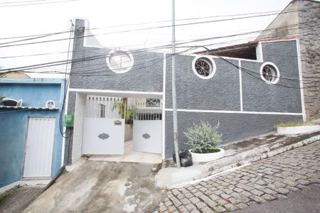 Casa de condomínio para alugar com 300m², 3 quartos e 2 vagasFachada da Casa