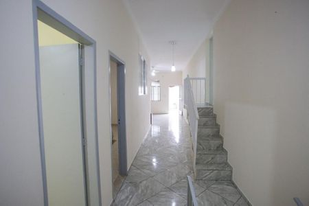 Corredor de casa de condomínio para alugar com 3 quartos, 300m² em Taquara, Rio de Janeiro