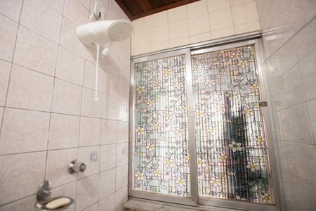 Casa de condomínio para alugar com 300m², 3 quartos e 2 vagasBanheiro da Suíte 1