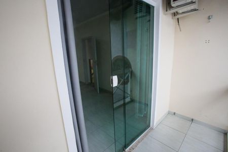 Casa de condomínio para alugar com 300m², 3 quartos e 2 vagasVaranda da Suíte 2