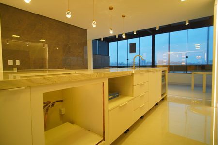 Apartamento para alugar com 200m², 3 quartos e 3 vagas Apartamento para alugar com 200m², 3 quartos e 3 vagasCozinha