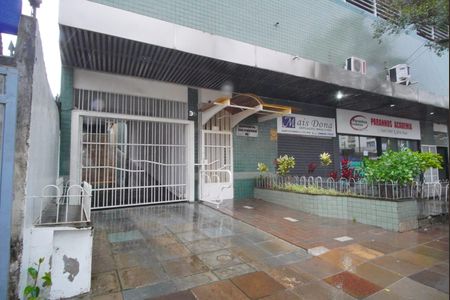 Apartamento para alugar com 200m², 3 quartos e 3 vagas Apartamento para alugar com 200m², 3 quartos e 3 vagasFachada