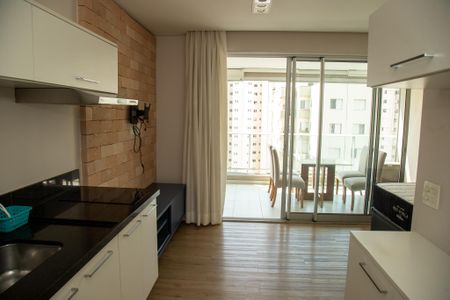 Cozinha de kitnet/studio para alugar com 1 quarto, 39m² em Brooklin, São Paulo