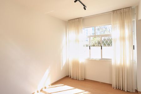 Sala de apartamento para alugar com 3 quartos, 110m² em Sion, Belo Horizonte