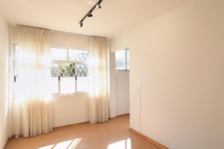 Sala de apartamento para alugar com 3 quartos, 110m² em Sion, Belo Horizonte
