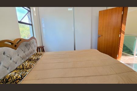 Casa à venda com 217m², 4 quartos e 3 vagas Casa à venda com 217m², 4 quartos e 3 vagasSuíte 1