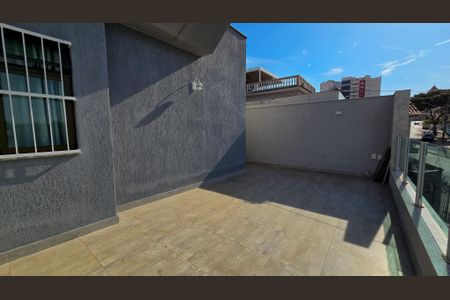 Casa à venda com 217m², 4 quartos e 3 vagas Casa à venda com 217m², 4 quartos e 3 vagasCobertura