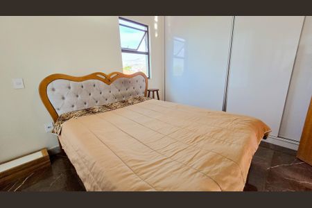 Casa à venda com 217m², 4 quartos e 3 vagas Casa à venda com 217m², 4 quartos e 3 vagasSuíte 1