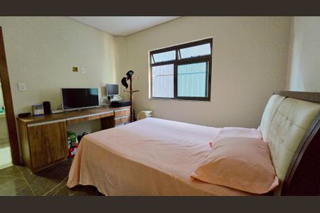 Casa à venda com 217m², 4 quartos e 3 vagas Casa à venda com 217m², 4 quartos e 3 vagasSuíte 2