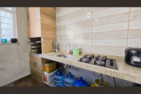 Casa à venda com 217m², 4 quartos e 3 vagas Casa à venda com 217m², 4 quartos e 3 vagasCozinha