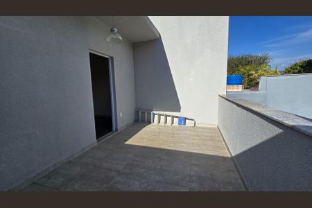 Casa à venda com 217m², 4 quartos e 3 vagas Casa à venda com 217m², 4 quartos e 3 vagasCobertura
