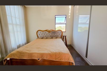 Casa à venda com 217m², 4 quartos e 3 vagas Casa à venda com 217m², 4 quartos e 3 vagasSuíte 1