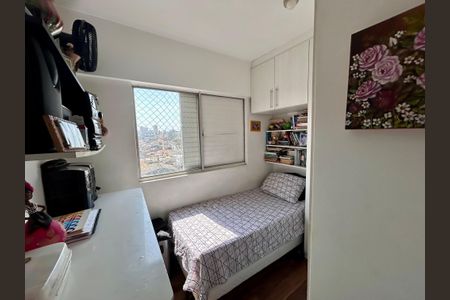 Apartamento à venda com 70m², 3 quartos e 1 vagaQuarto 2