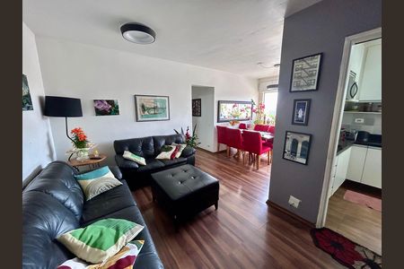 Sala de apartamento à venda com 3 quartos, 70m² em Vila Leonor, Guarulhos