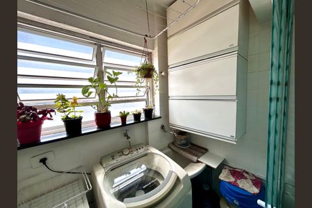 Apartamento à venda com 70m², 3 quartos e 1 vagaÁrea de Serviço