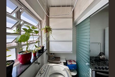 Apartamento à venda com 70m², 3 quartos e 1 vagaÁrea de Serviço