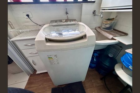 Apartamento à venda com 70m², 3 quartos e 1 vagaÁrea de Serviço