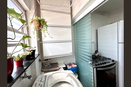 Apartamento à venda com 70m², 3 quartos e 1 vagaÁrea de Serviço