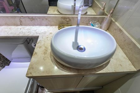 Apartamento à venda com 67m², 2 quartos e 1 vaga Apartamento à venda com 67m², 2 quartos e 1 vagaBanheiro da Suíte