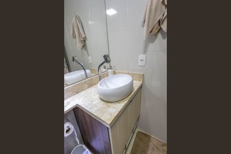 Apartamento à venda com 67m², 2 quartos e 1 vaga Apartamento à venda com 67m², 2 quartos e 1 vagaBanheiro da Suíte