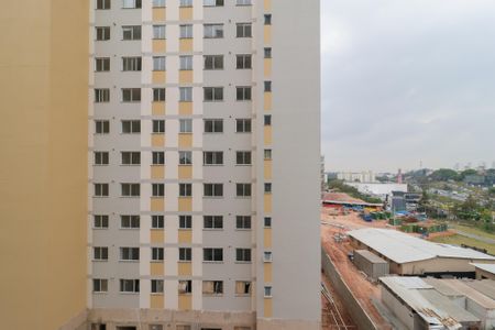 Vista do Quarto 1 de apartamento para alugar com 3 quartos, 55m² em Conjunto Promorar Raposo Tavares, São Paulo