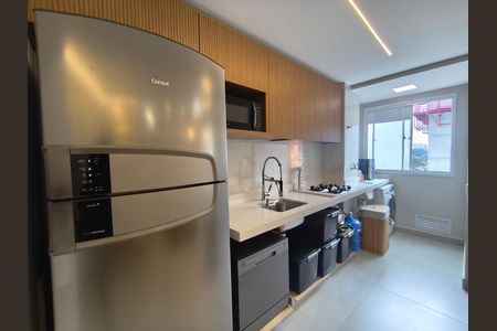 Cozinha e Área de Serviço de apartamento à venda com 2 quartos, 52m² em Liberdade, São Paulo