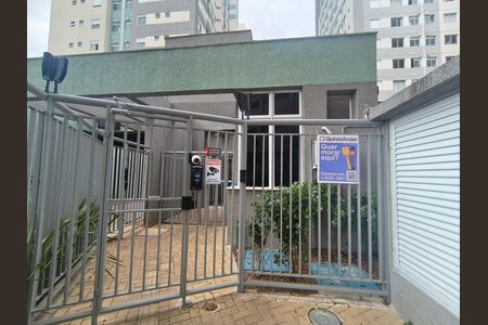 Fachada + Plaquinha de apartamento à venda com 2 quartos, 52m² em Liberdade, São Paulo