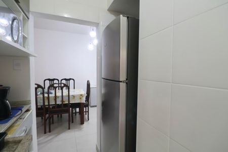 Apartamento para alugar com 70m², 2 quartos e 2 vagas Apartamento para alugar com 70m², 2 quartos e 2 vagasCozinha