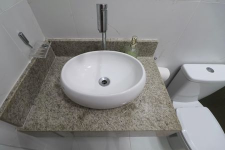 Apartamento para alugar com 70m², 2 quartos e 2 vagas Apartamento para alugar com 70m², 2 quartos e 2 vagasBanheiro 2