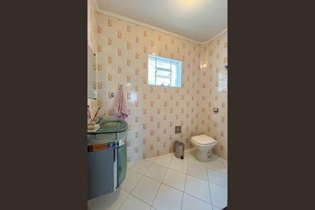 Casa à venda com 354m², 4 quartos e 4 vagas Casa à venda com 354m², 4 quartos e 4 vagasBanheiro da Suíte