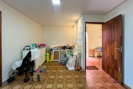 Casa à venda com 354m², 4 quartos e 4 vagas Casa à venda com 354m², 4 quartos e 4 vagasSala 2