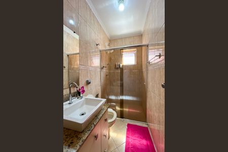 Casa à venda com 354m², 4 quartos e 4 vagas Casa à venda com 354m², 4 quartos e 4 vagasBanheiro 1