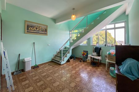 Casa à venda com 354m², 4 quartos e 4 vagas Casa à venda com 354m², 4 quartos e 4 vagasÁrea de Serviço 2