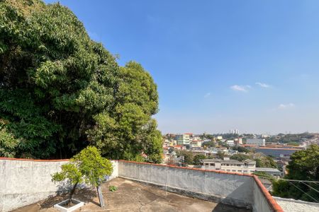 Casa à venda com 354m², 4 quartos e 4 vagas Casa à venda com 354m², 4 quartos e 4 vagasQuintal