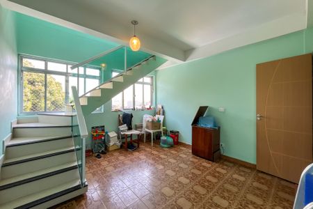 Casa à venda com 354m², 4 quartos e 4 vagas Casa à venda com 354m², 4 quartos e 4 vagasÁrea de Serviço 2