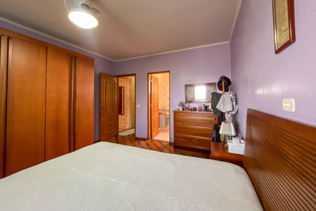 Casa à venda com 354m², 4 quartos e 4 vagas Casa à venda com 354m², 4 quartos e 4 vagasSuíte