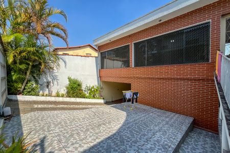 Casa à venda com 354m², 4 quartos e 4 vagas Casa à venda com 354m², 4 quartos e 4 vagasGaragem