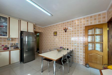 Casa à venda com 354m², 4 quartos e 4 vagas Casa à venda com 354m², 4 quartos e 4 vagasCozinha