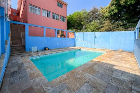 Casa à venda com 354m², 4 quartos e 4 vagas Casa à venda com 354m², 4 quartos e 4 vagasPiscina