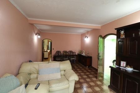 Casa à venda com 224m², 3 quartos e 4 vagasSala